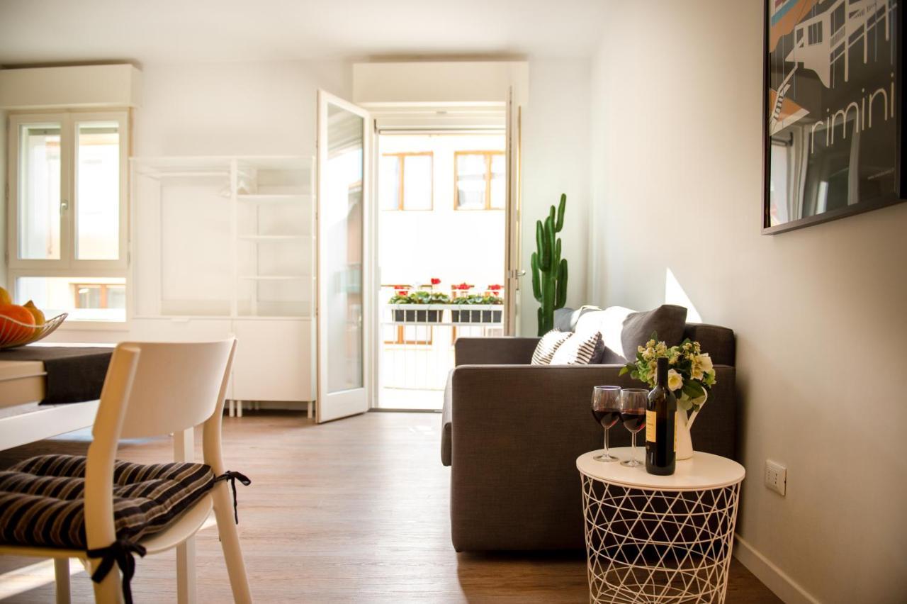 Smart & Urban Suites - Corso51 Rimini Luaran gambar