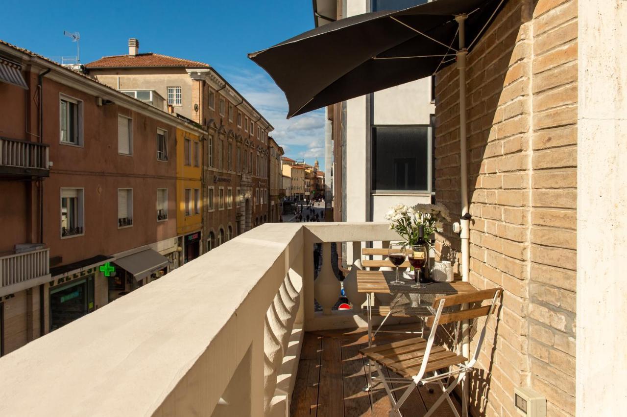 Smart & Urban Suites - Corso51 Rimini Luaran gambar