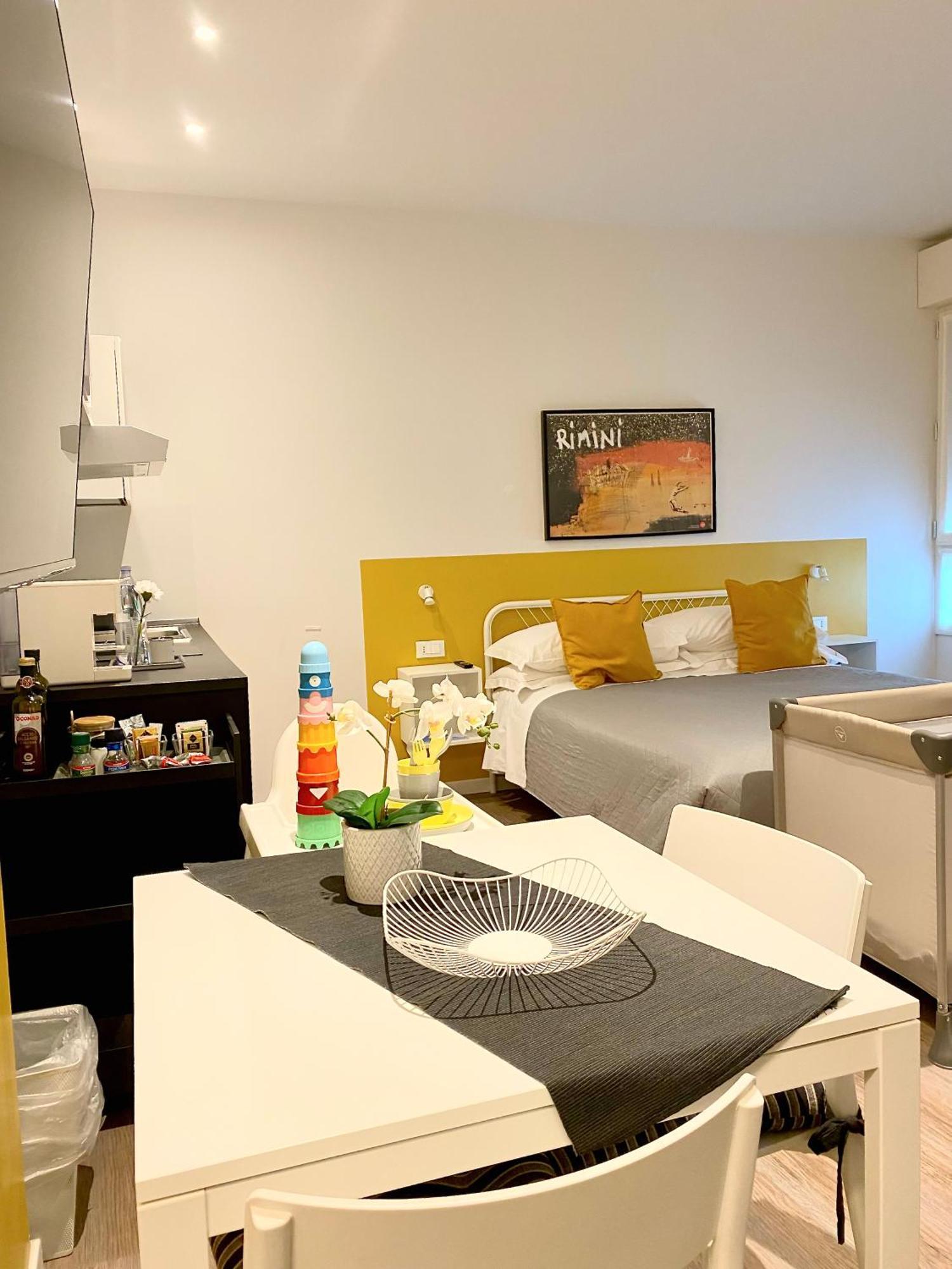 Smart & Urban Suites - Corso51 Rimini Luaran gambar